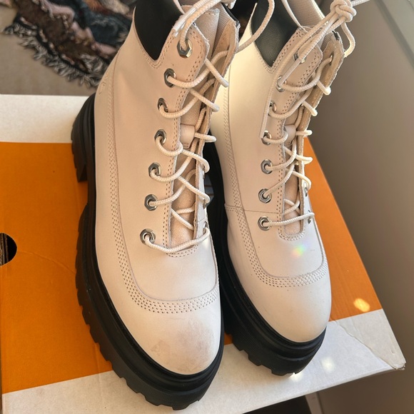 Women’s Timberland Sky 6 Inch Lace Up Boots - Picture 2 of 6